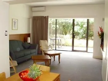 **** Aparthotel Riverview On Mount Street Perth Australia